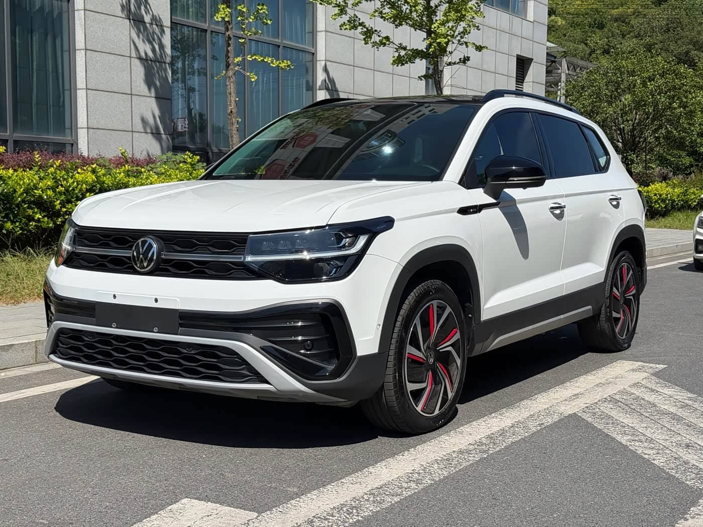 Volkswagen Tharu