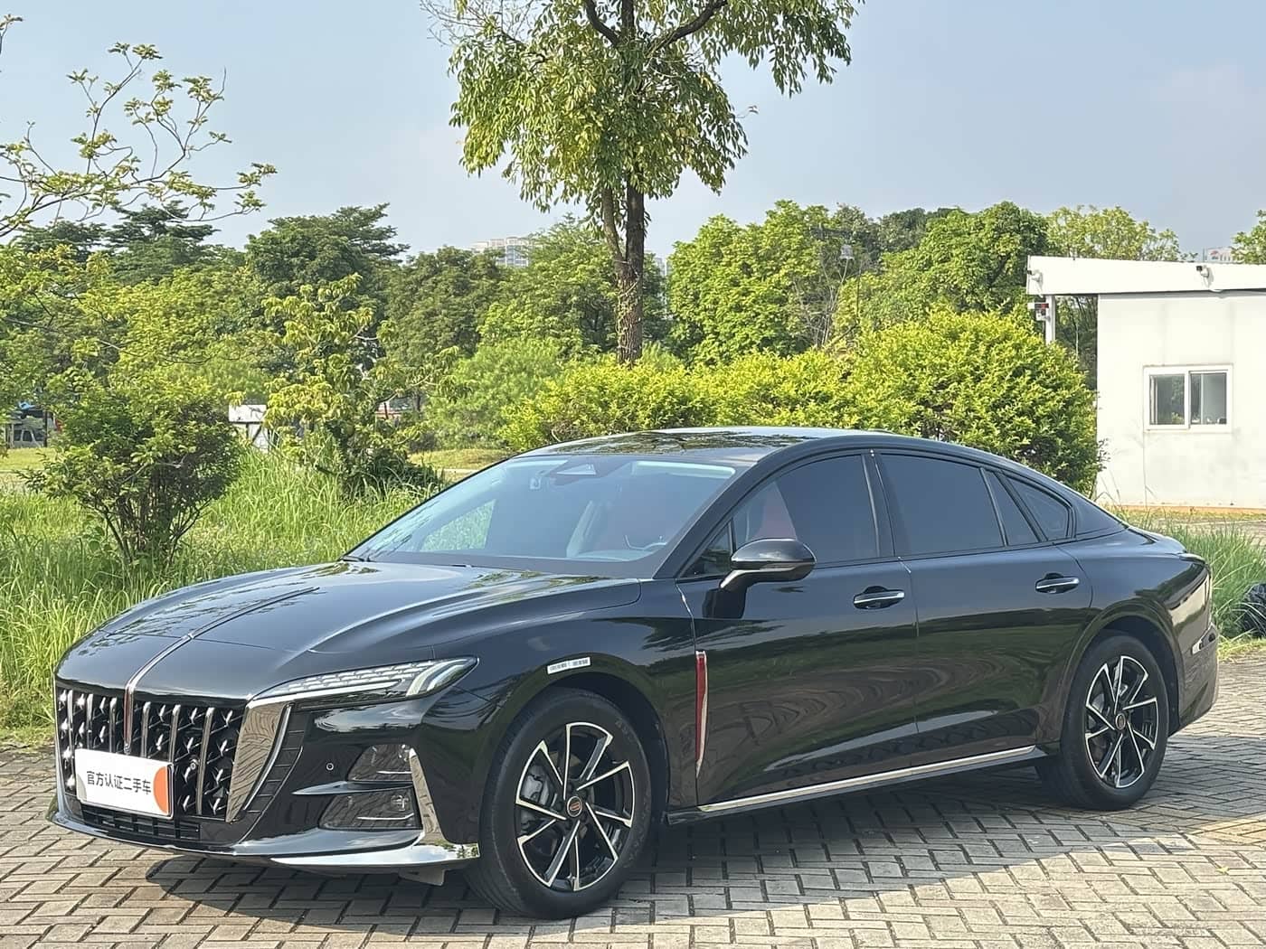 Hongqi H6