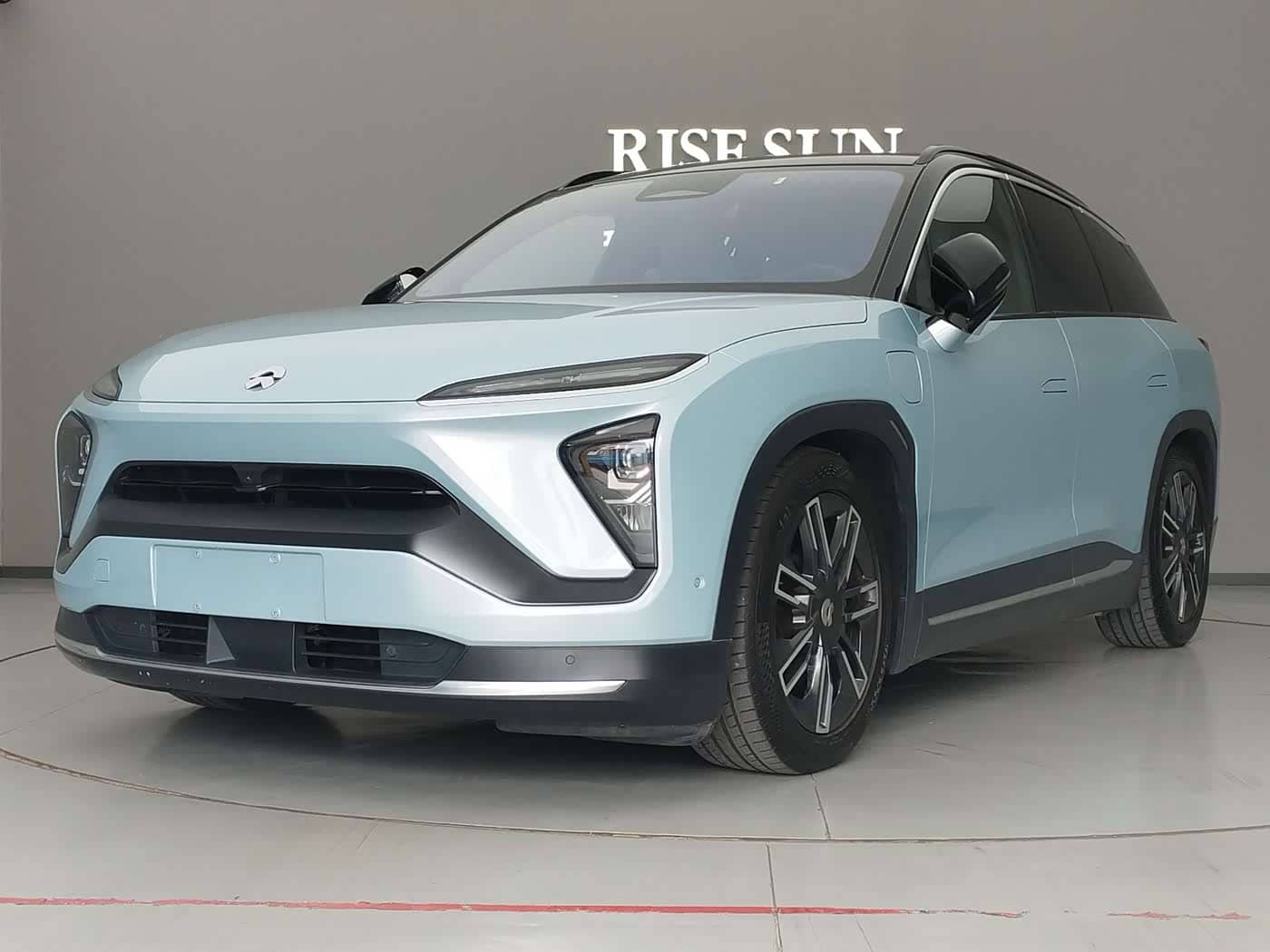 NIO ES6