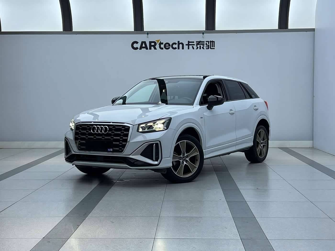 Audi Q2L