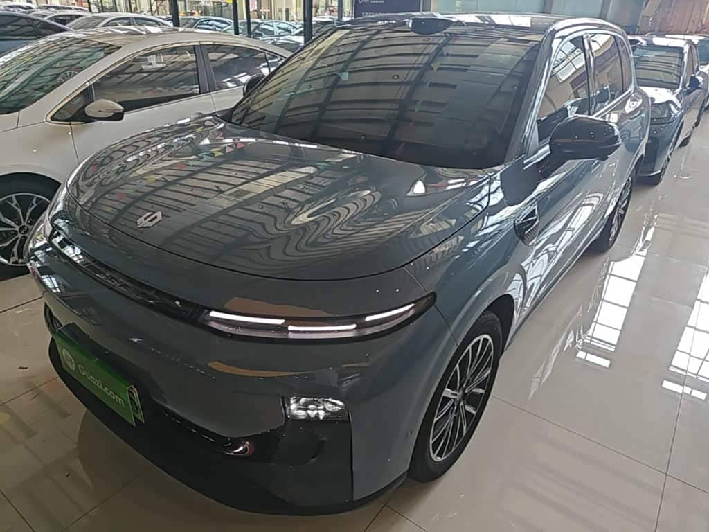 Leapmotor B10