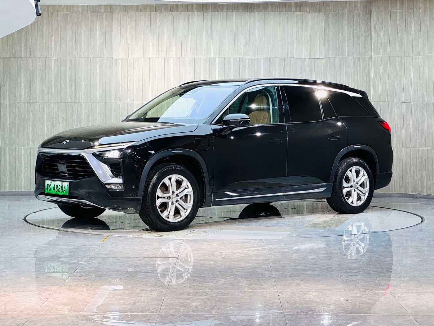 NIO ES8