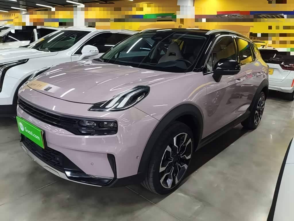 Lynk & Co 06