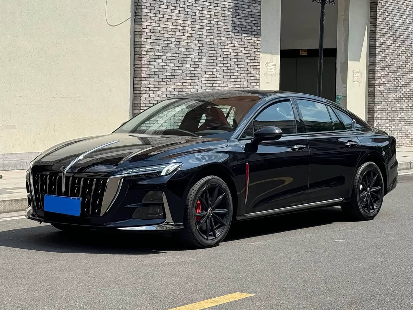 Hongqi H6