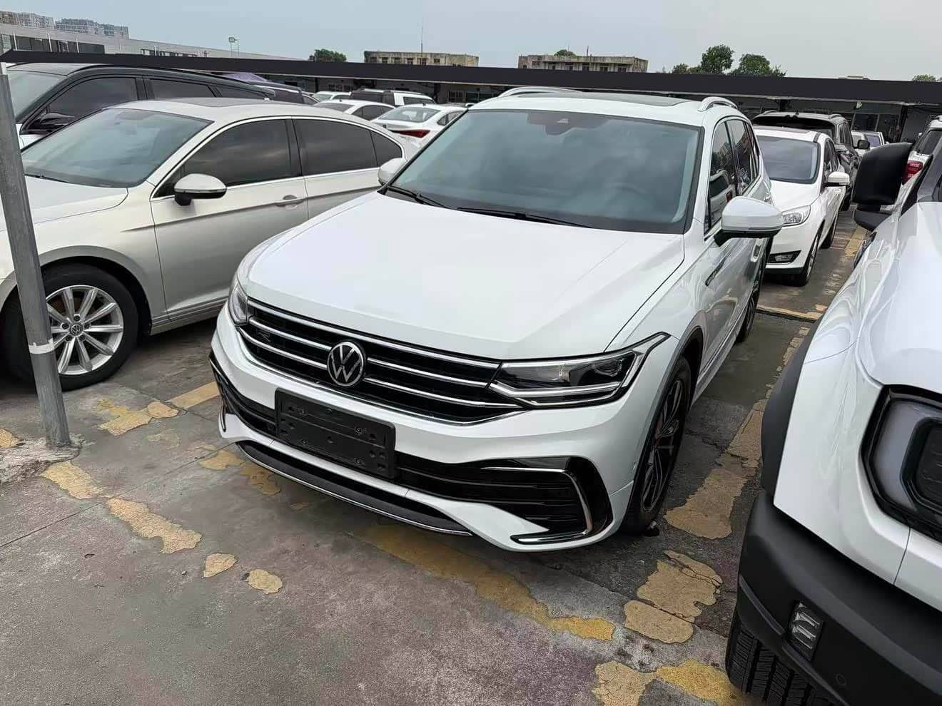 Volkswagen Tiguan L
