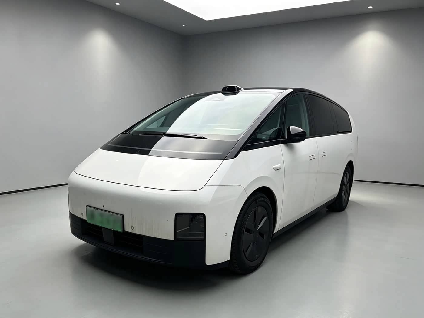 Li Auto MEGA