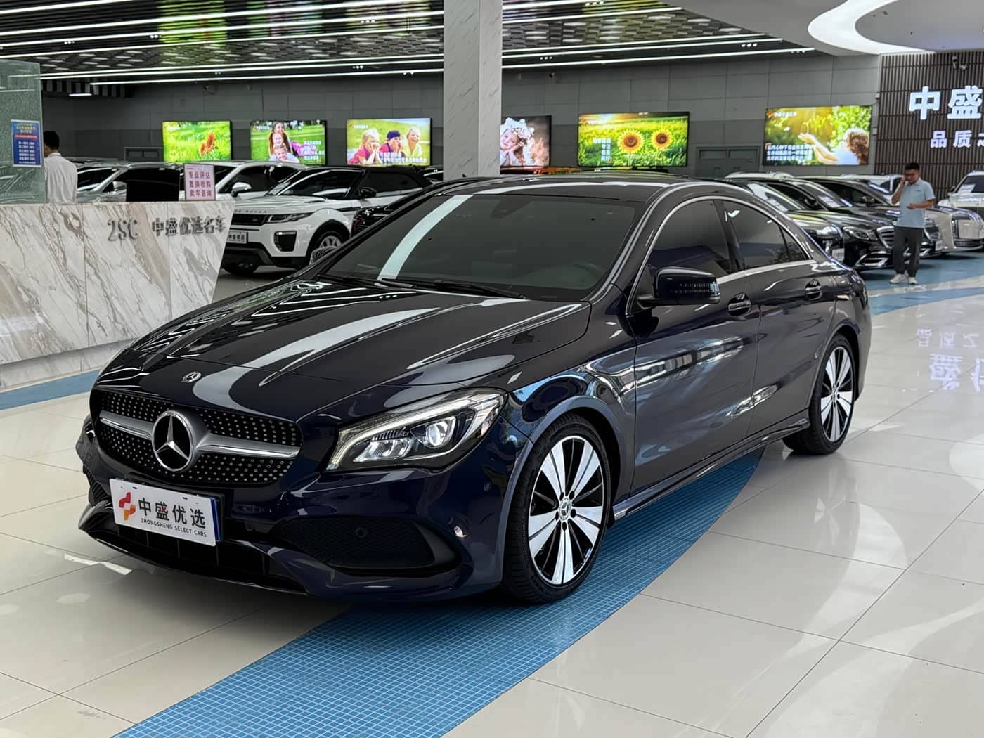 Mercedes-Benz CLA