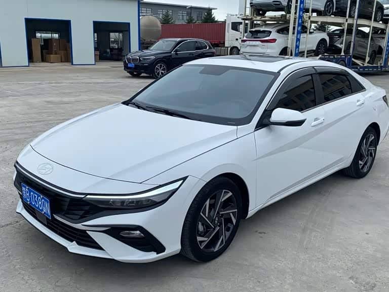 Hyundai Elantra