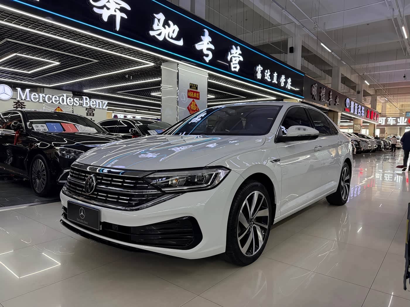 Volkswagen Sagitar