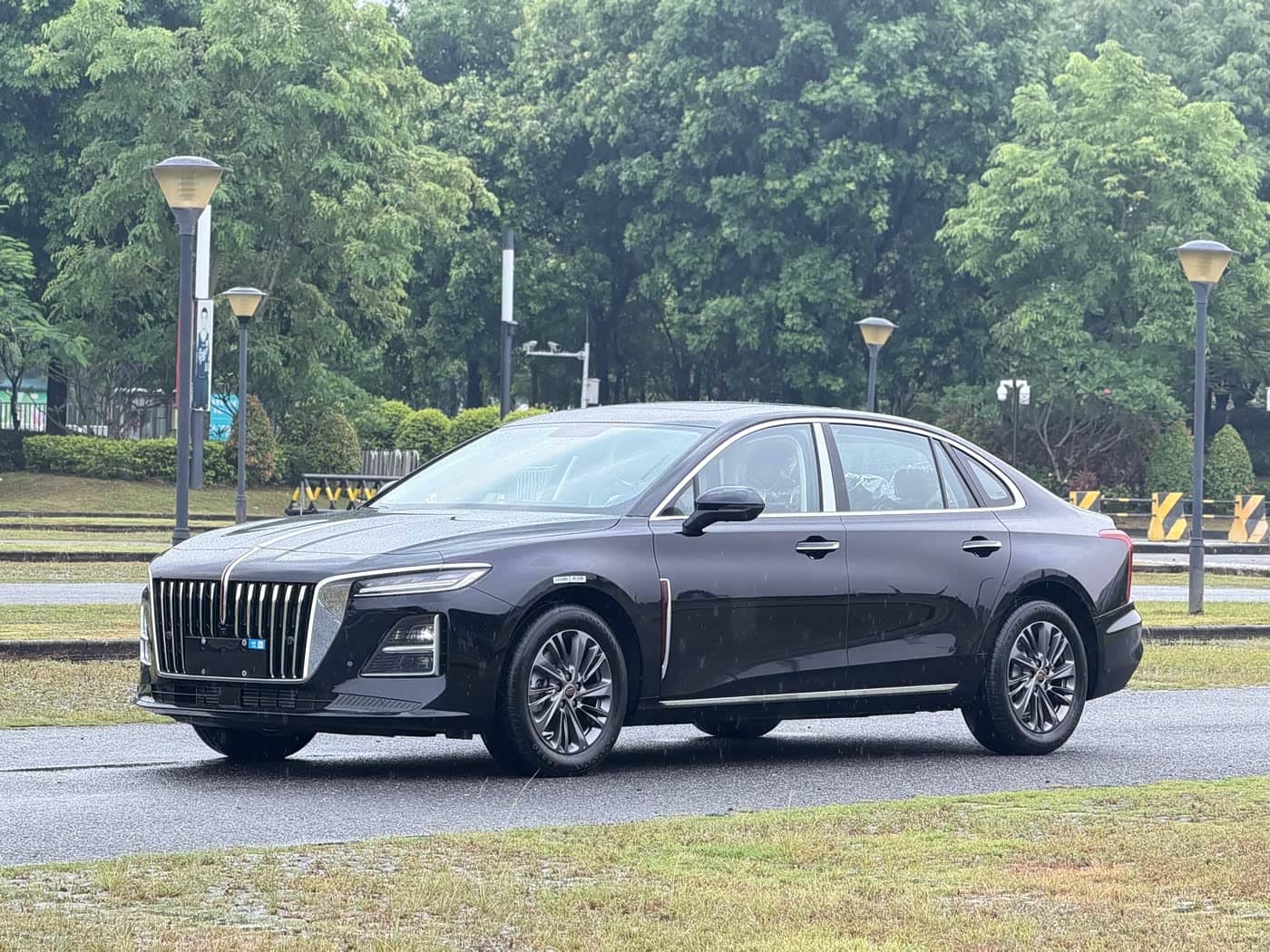 Hongqi H5