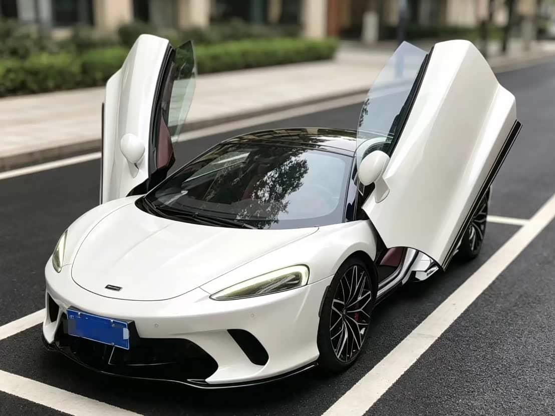 McLaren GT