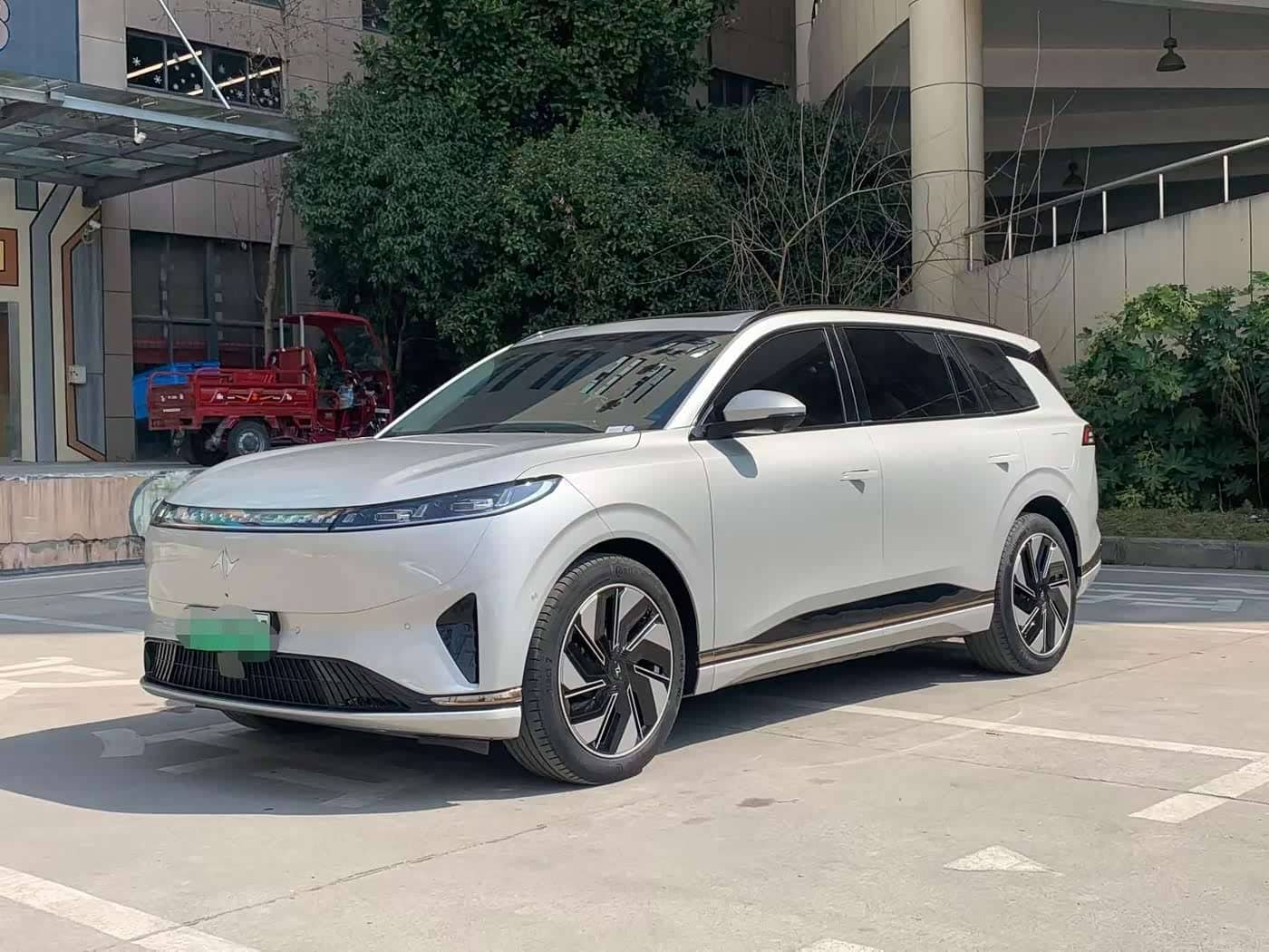 Dongfeng Yipai eπ008