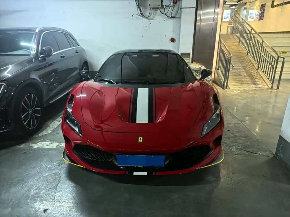 Ferrari F8