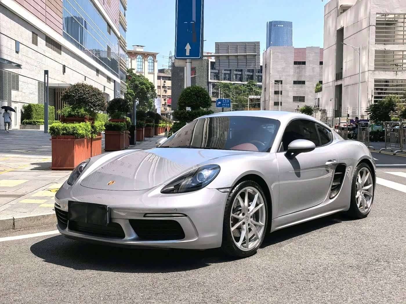 Porsche 718