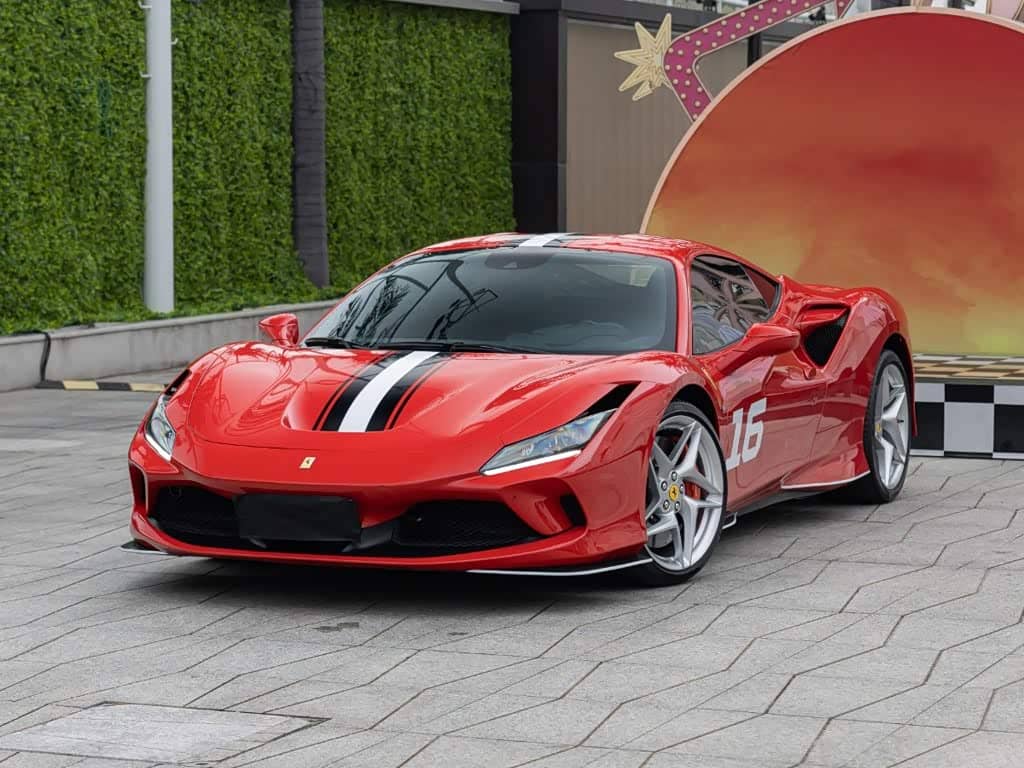 Ferrari F8