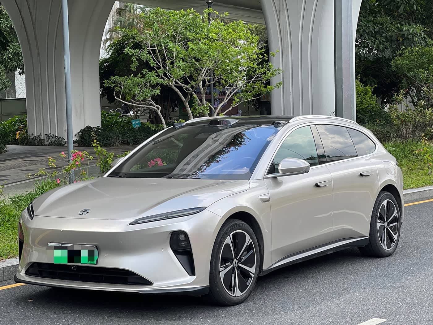NIO ET5T