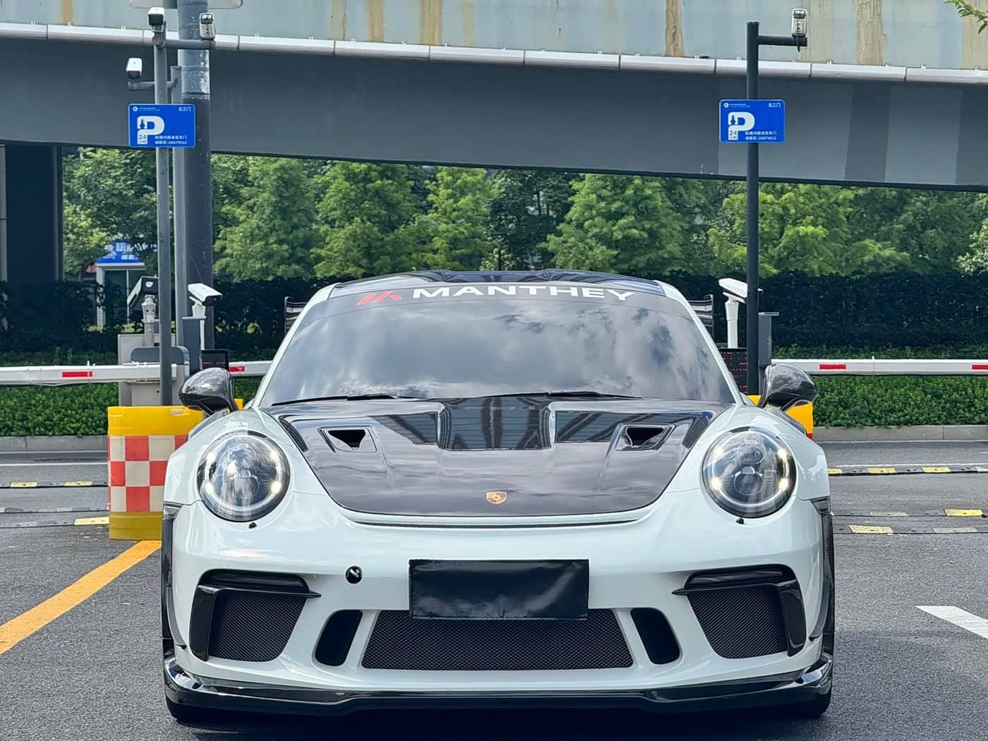 Porsche 911