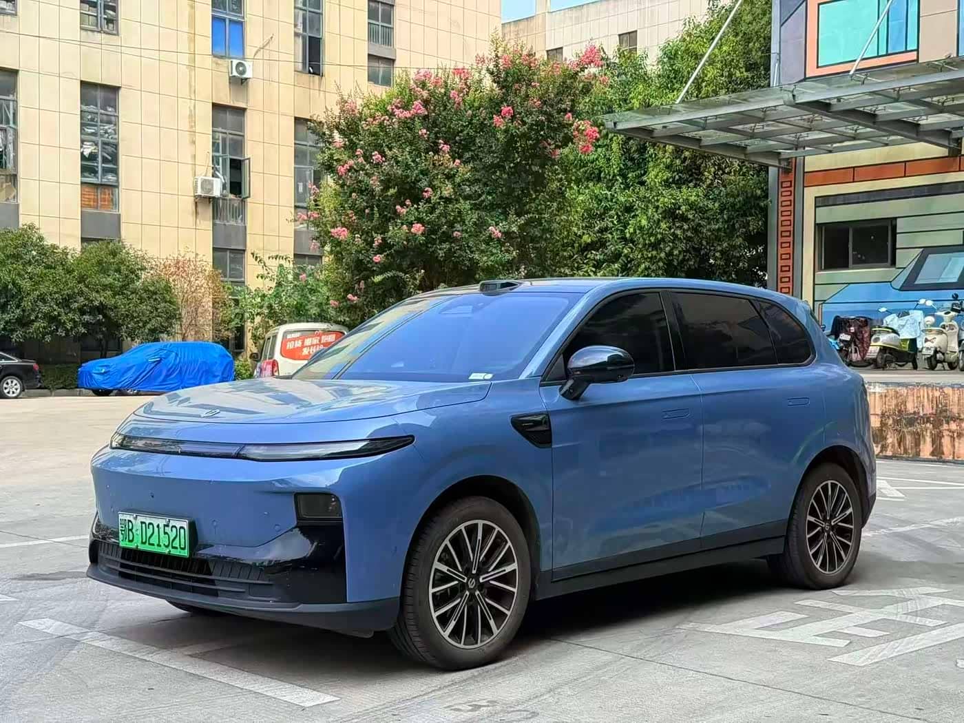 Leapmotor B10