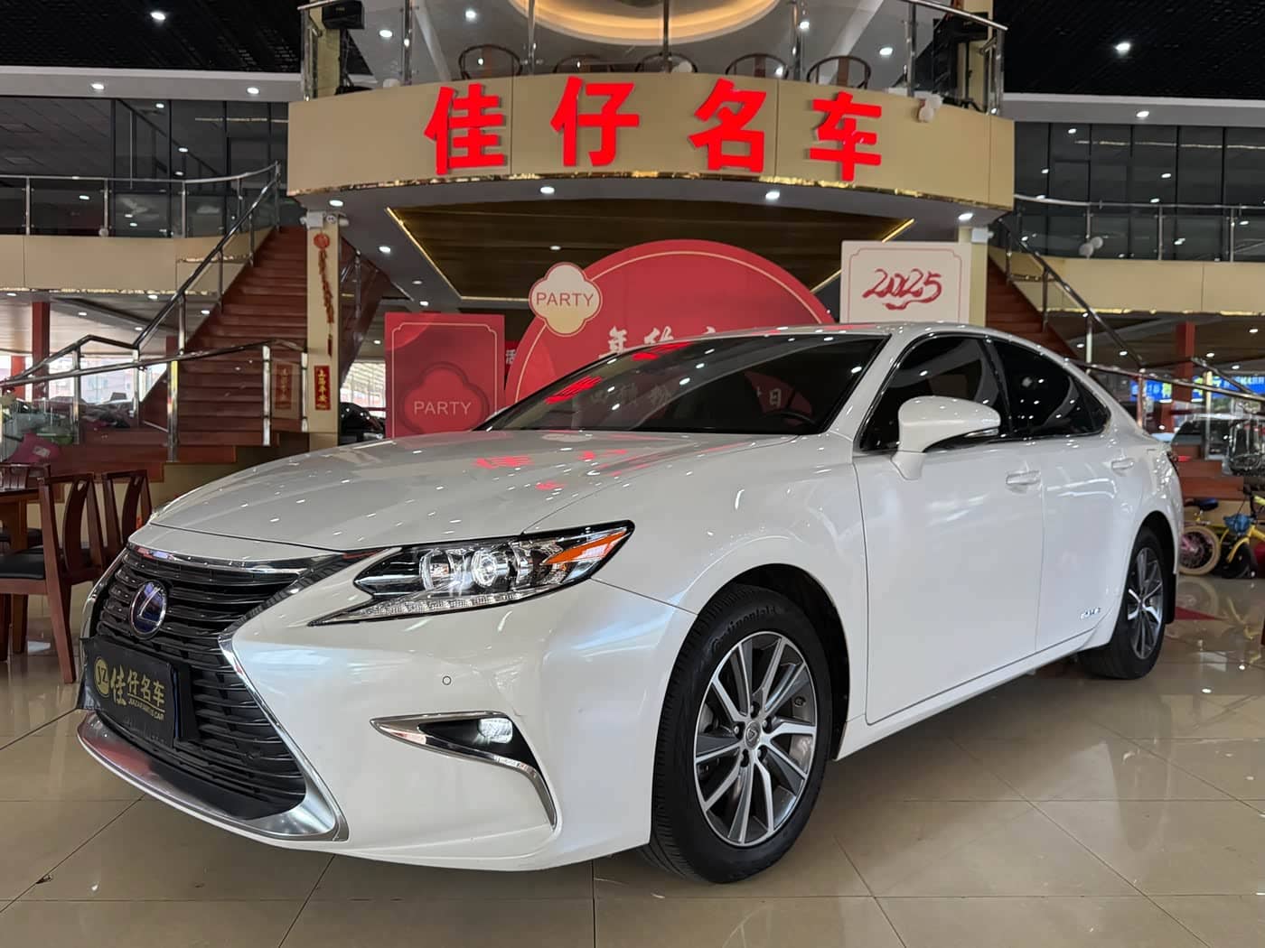 Lexus ES