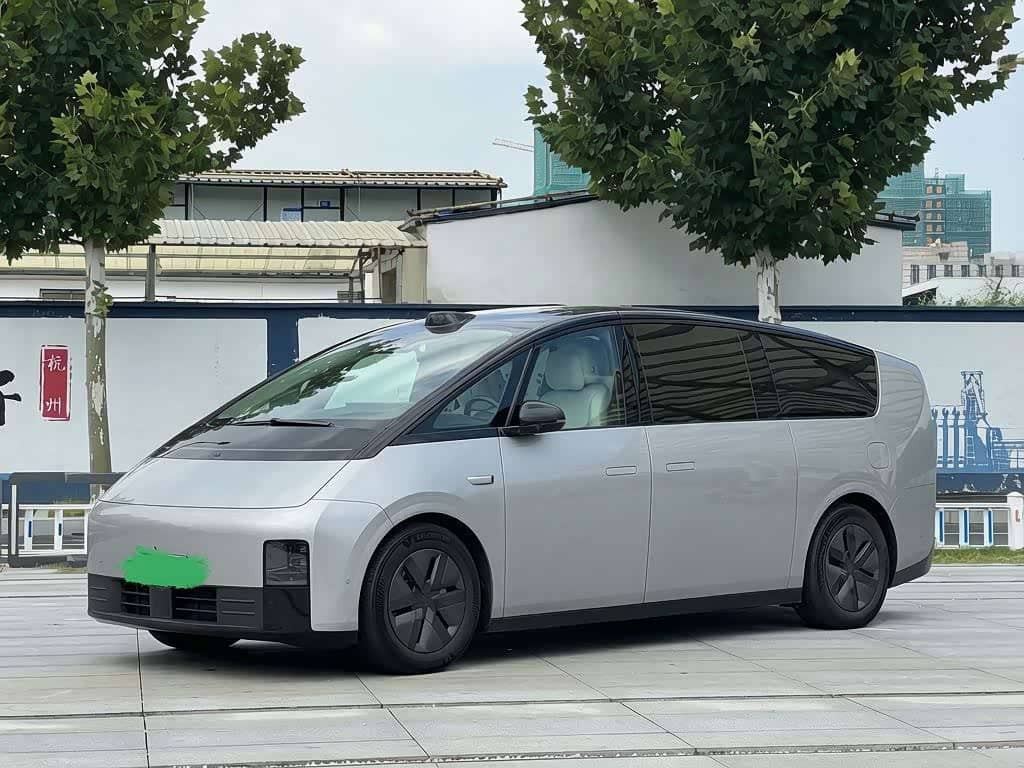 Li Auto MEGA