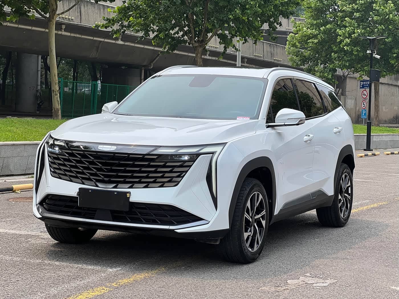 Geely Boyue L