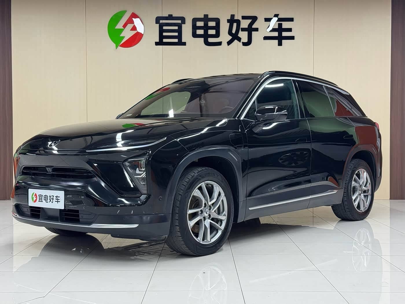NIO ES6