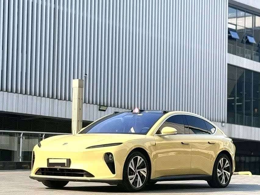 NIO ET5
