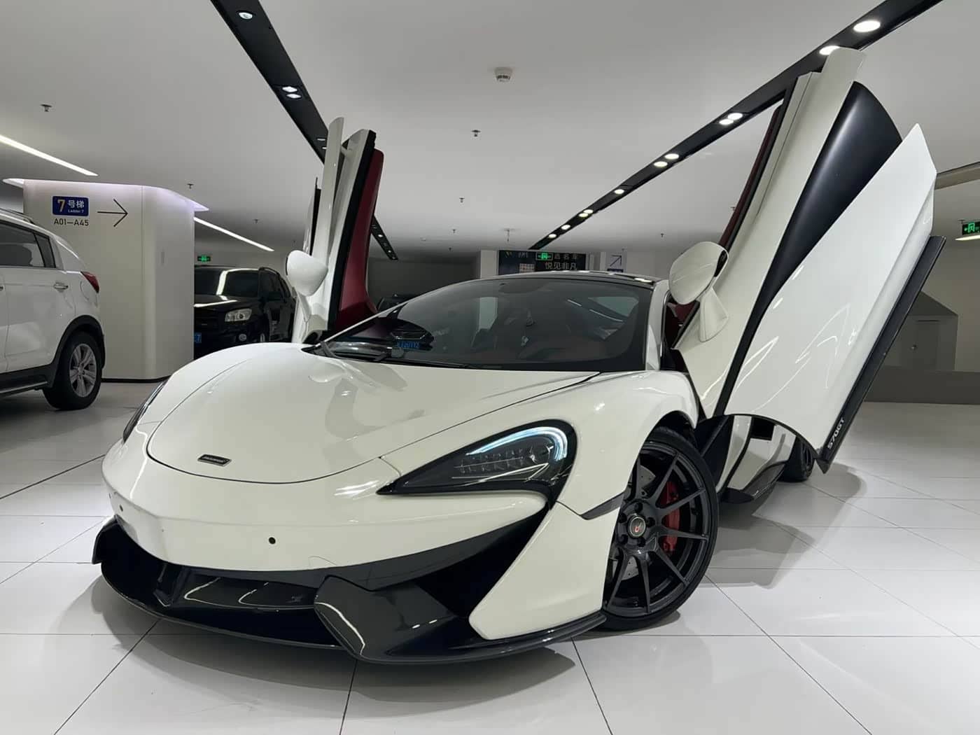 McLaren 570