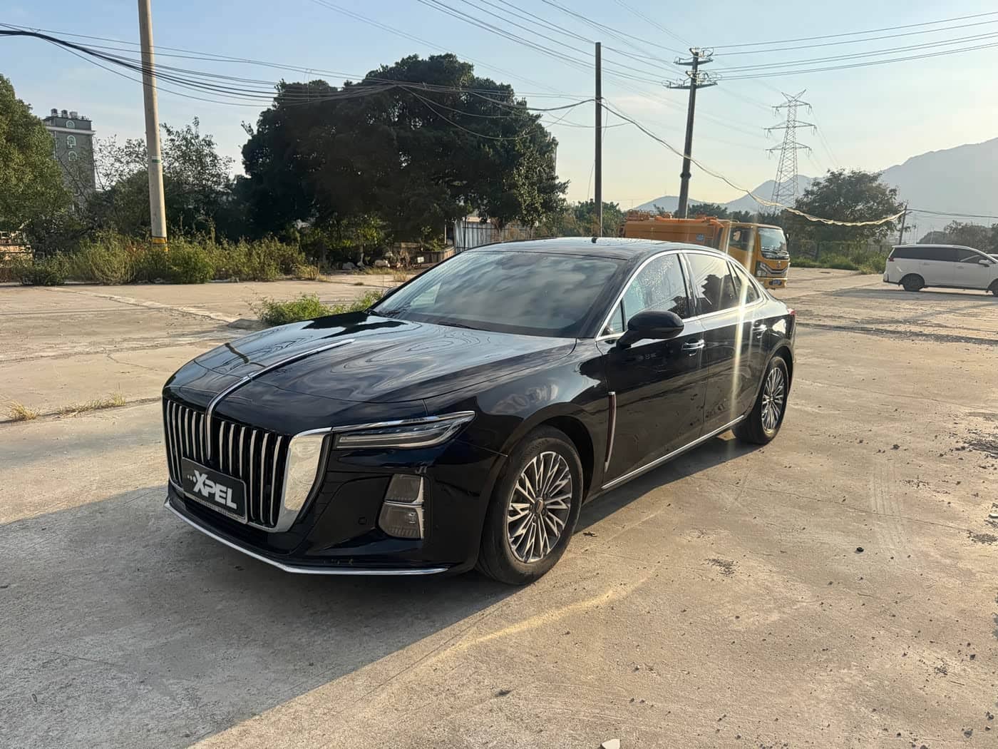 Hongqi H5