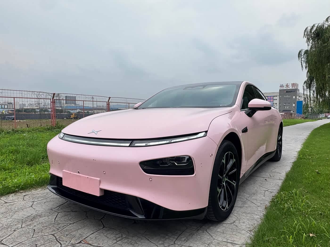 XPeng P7