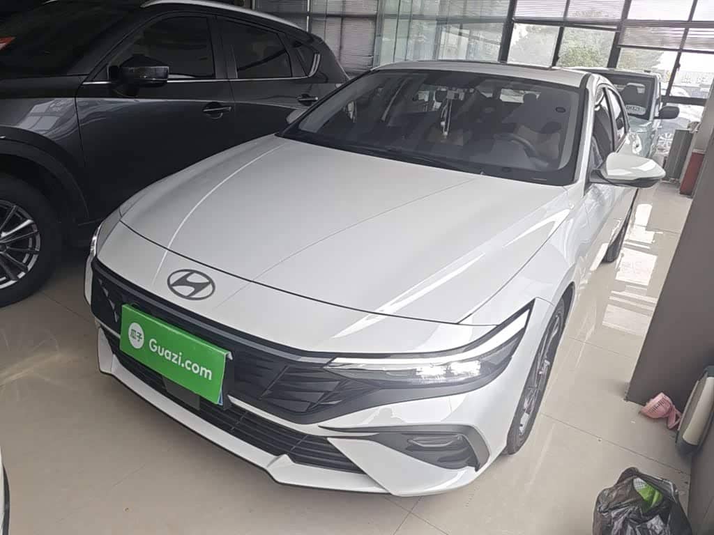 Hyundai Elantra