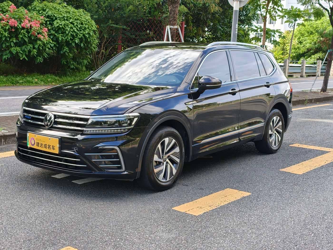 Volkswagen Tiguan L PHEV