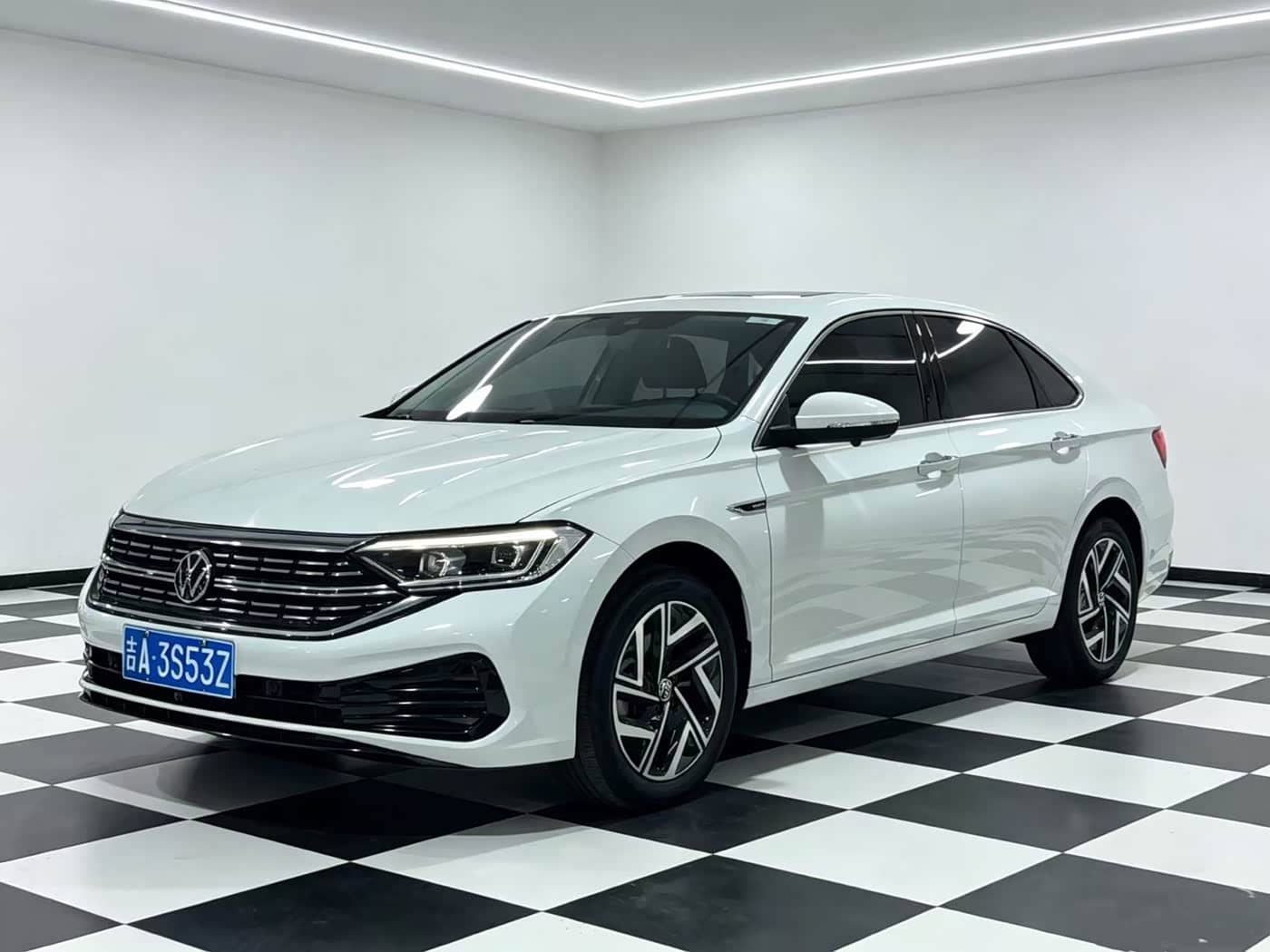 Volkswagen Sagitar