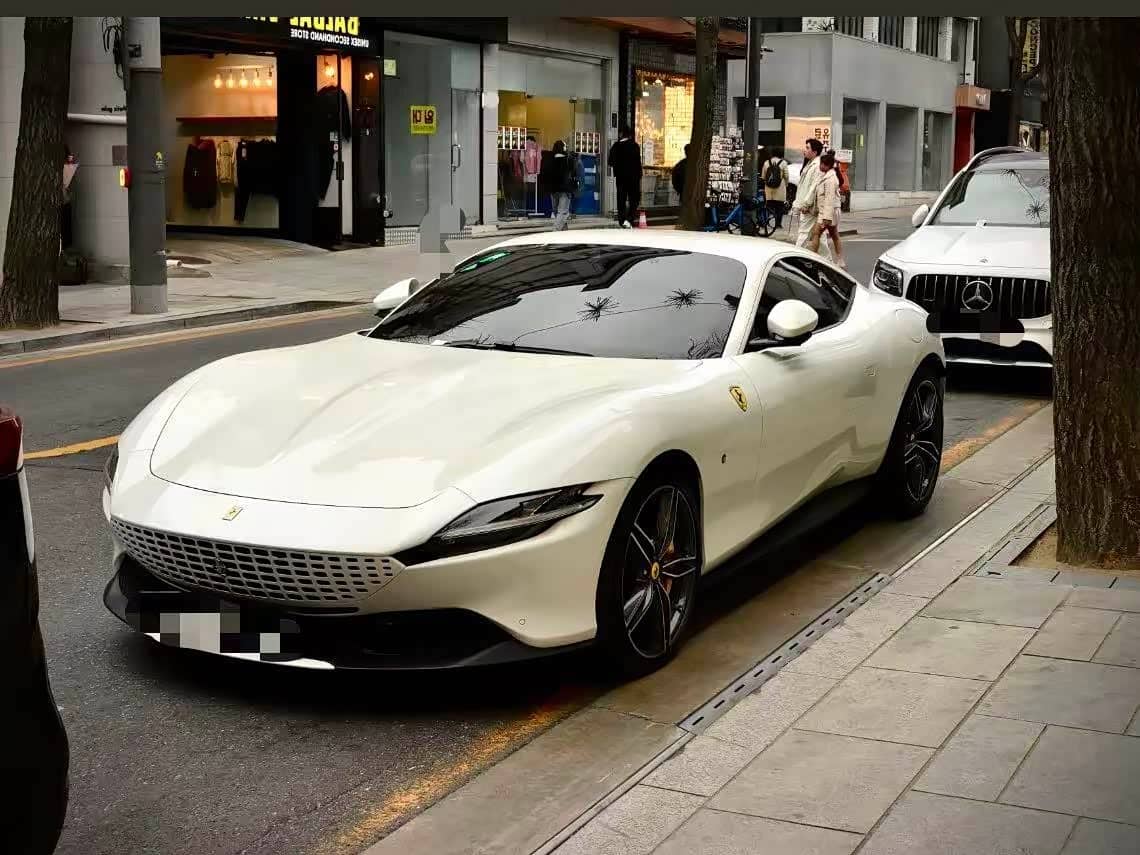 Ferrari Roma