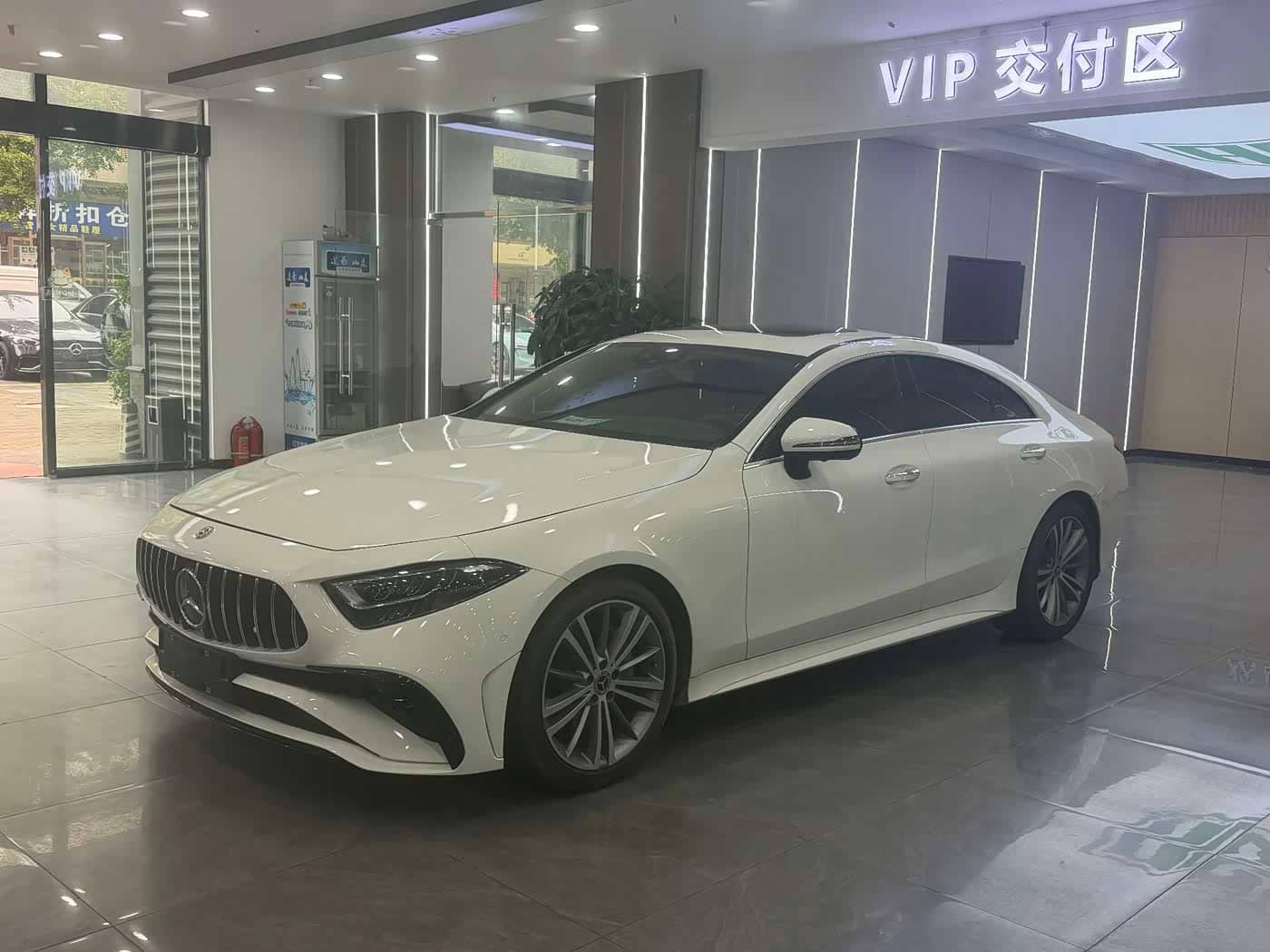 Mercedes-Benz CLS