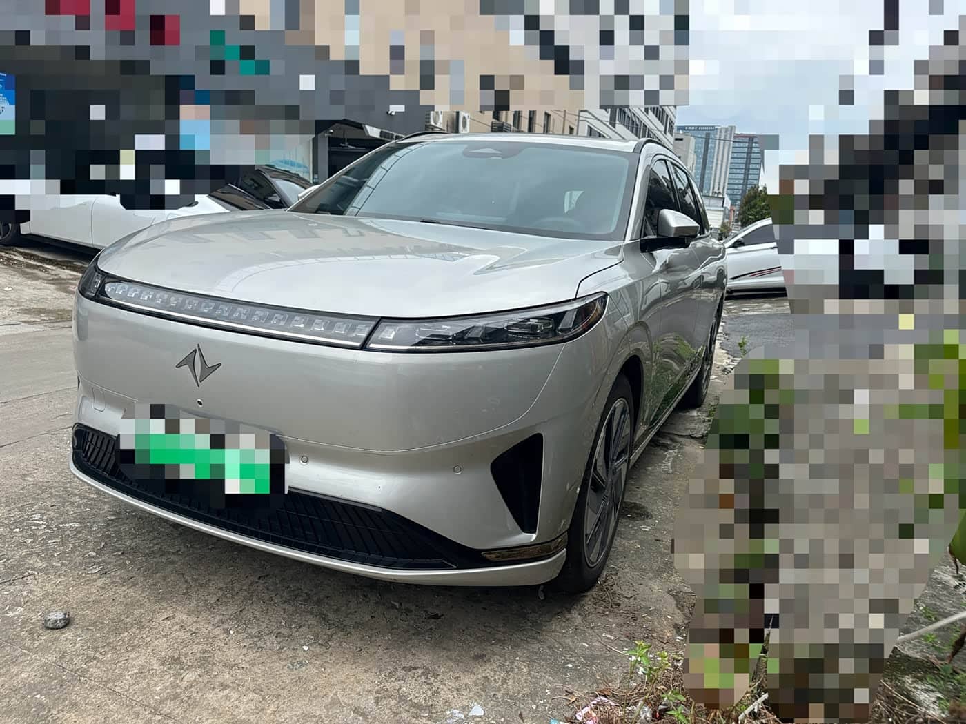 Dongfeng Yipai eπ008