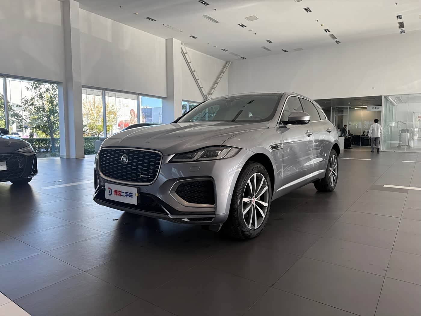 Jaguar F-PACE