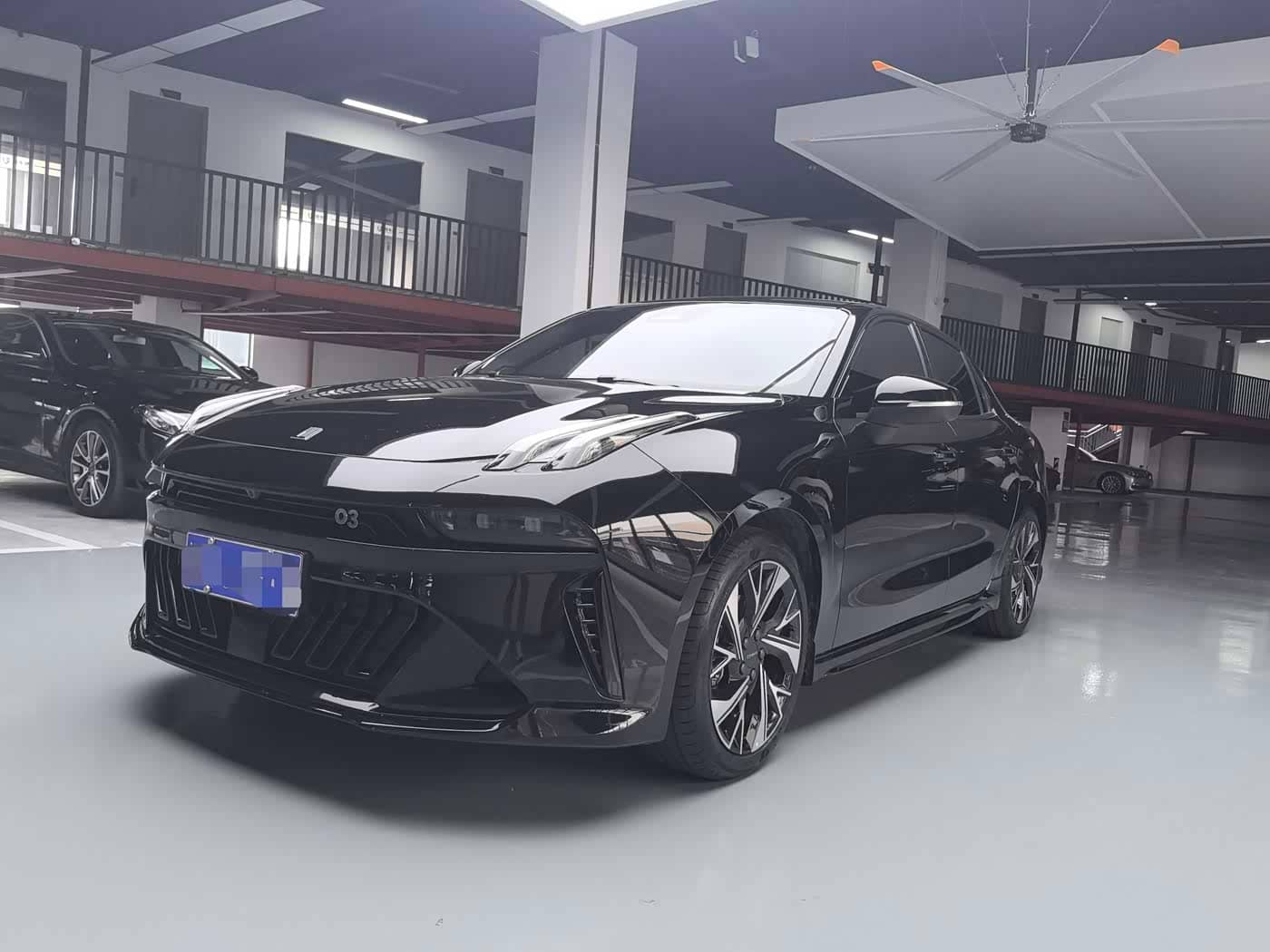 Lynk & Co 03