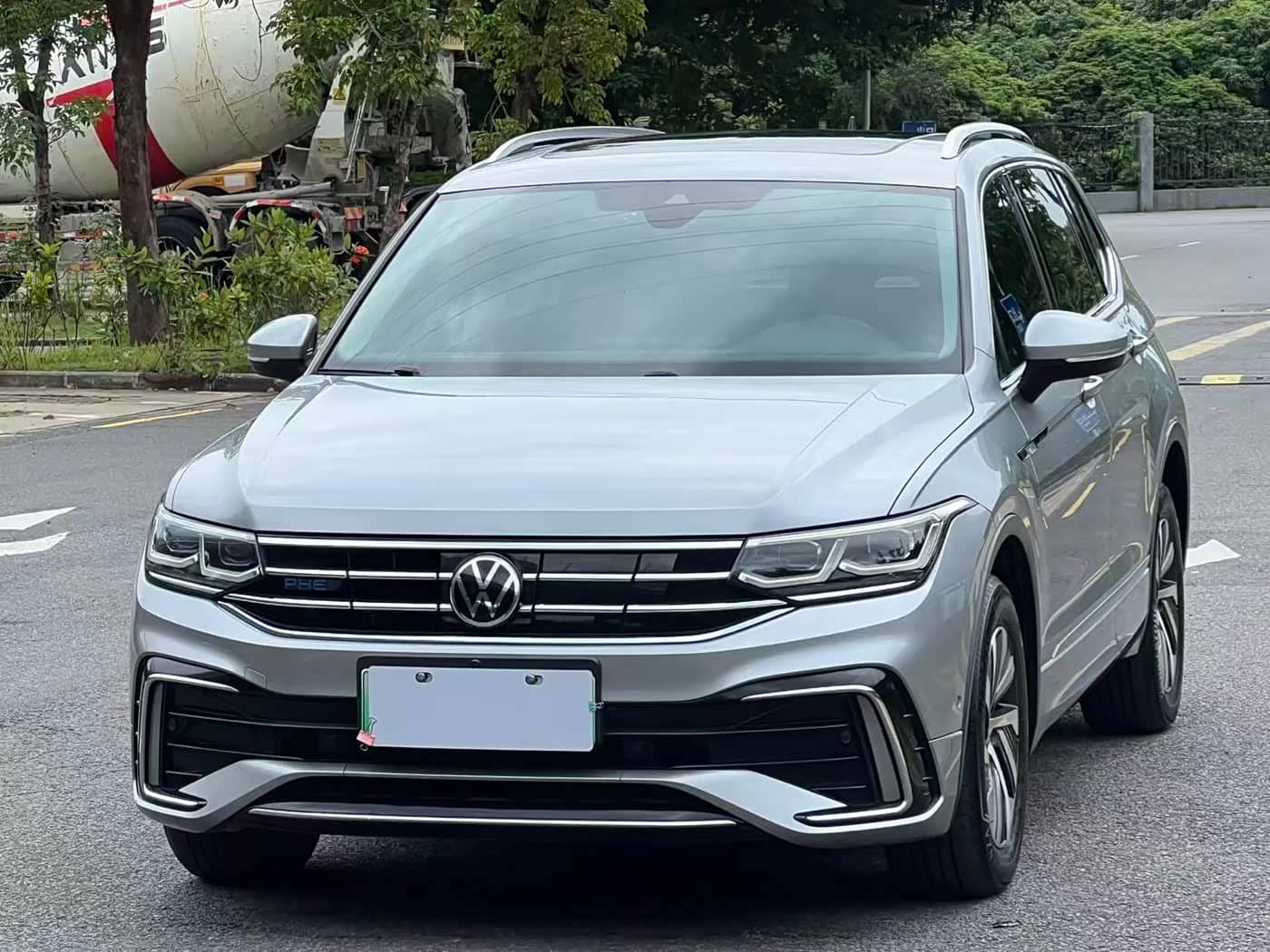 Volkswagen Tiguan L PHEV