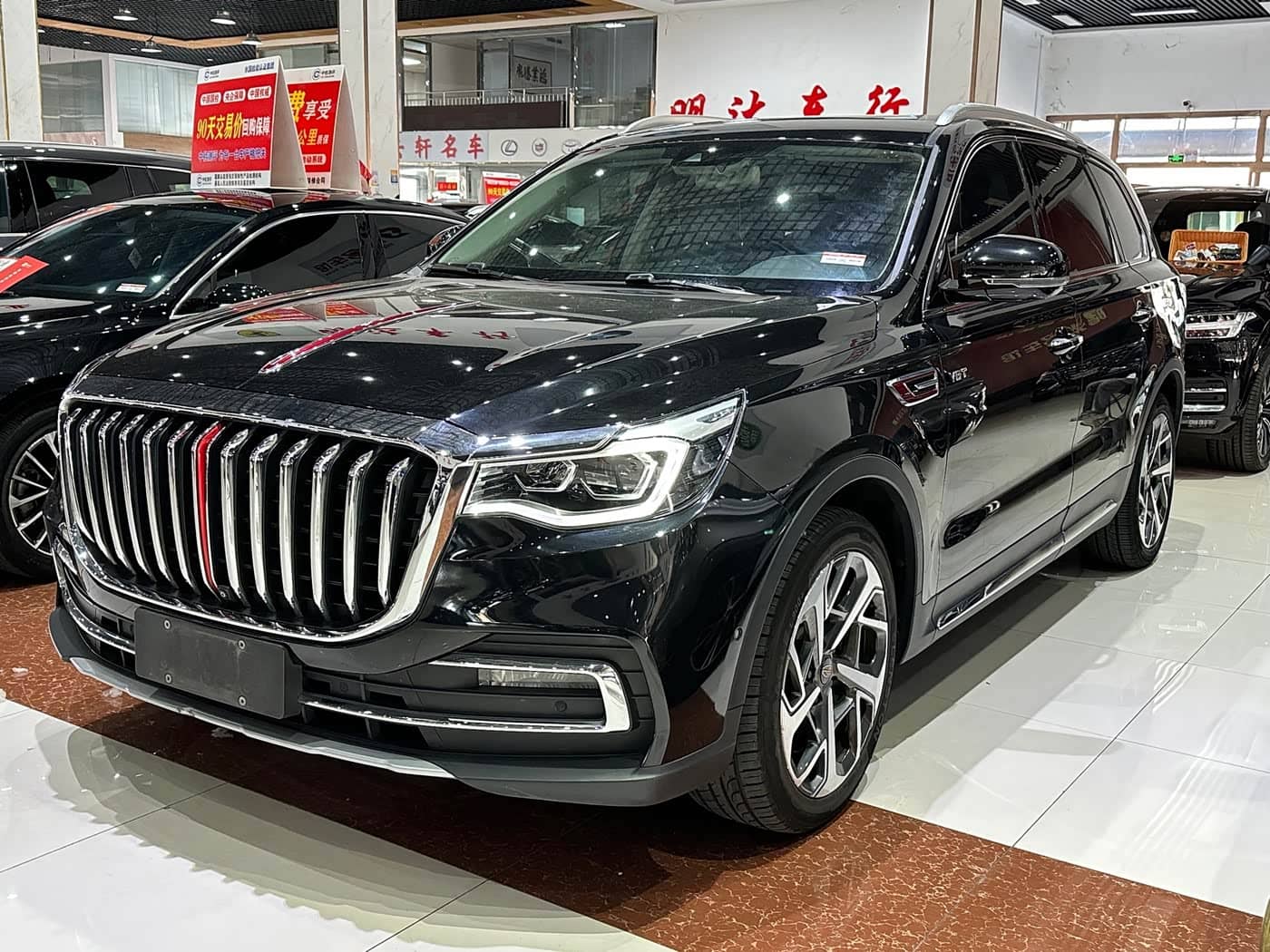 Hongqi HS7
