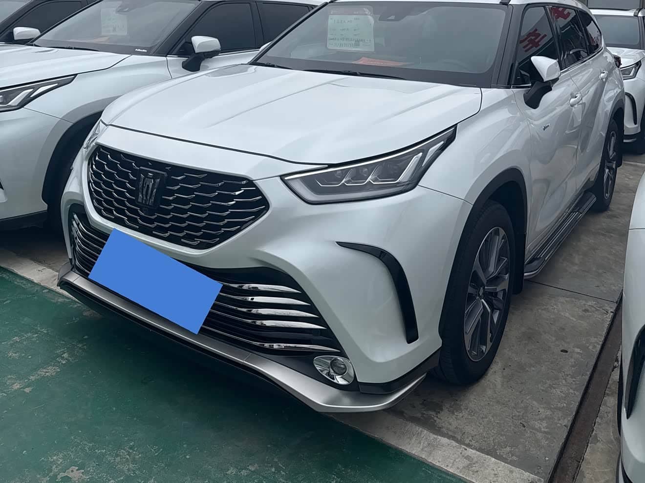 Toyota Crown Kluger