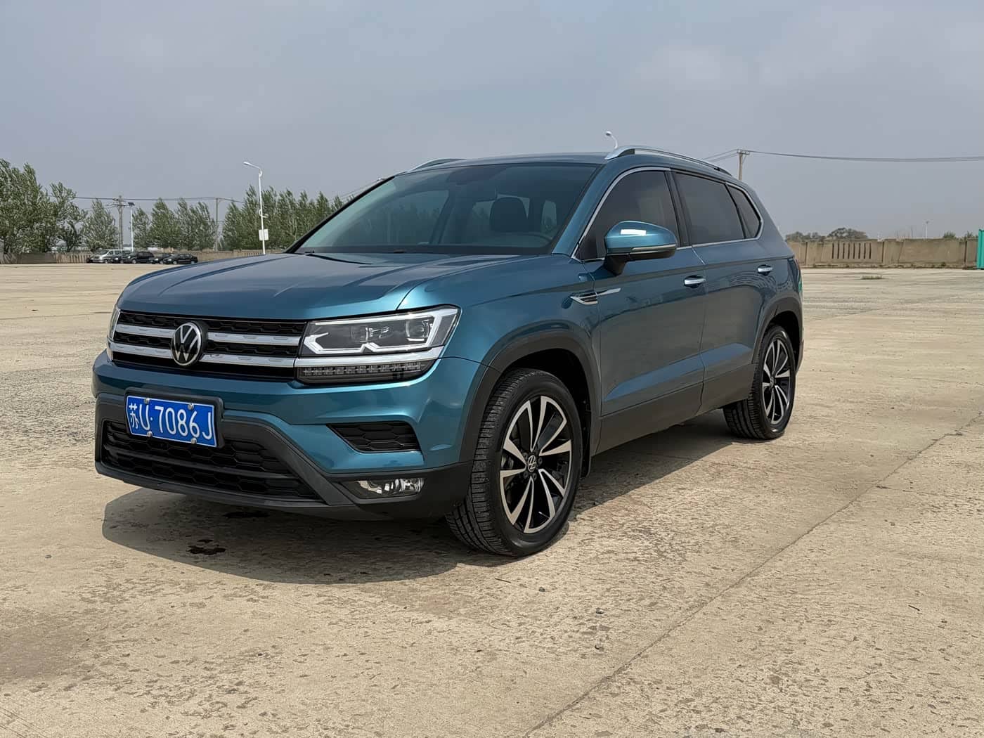 Volkswagen Tharu