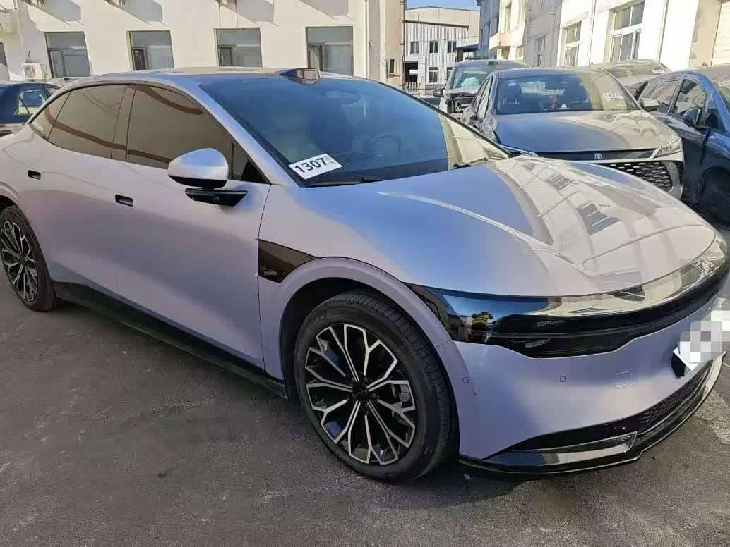 ZEEKR 007
