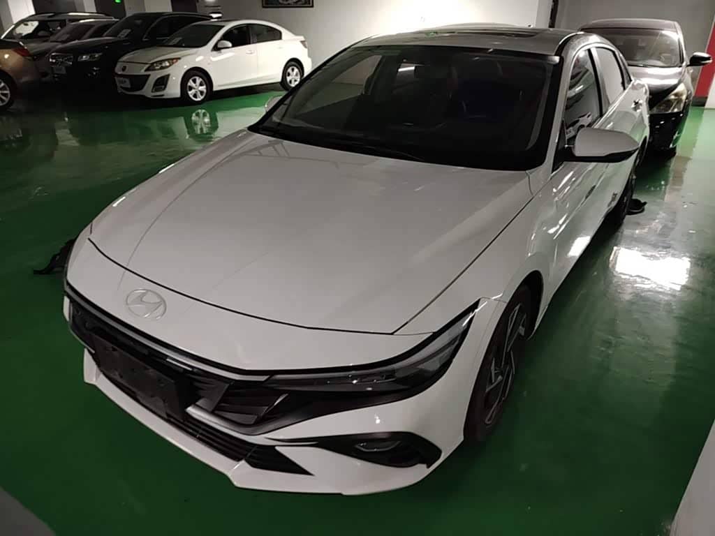Hyundai Elantra