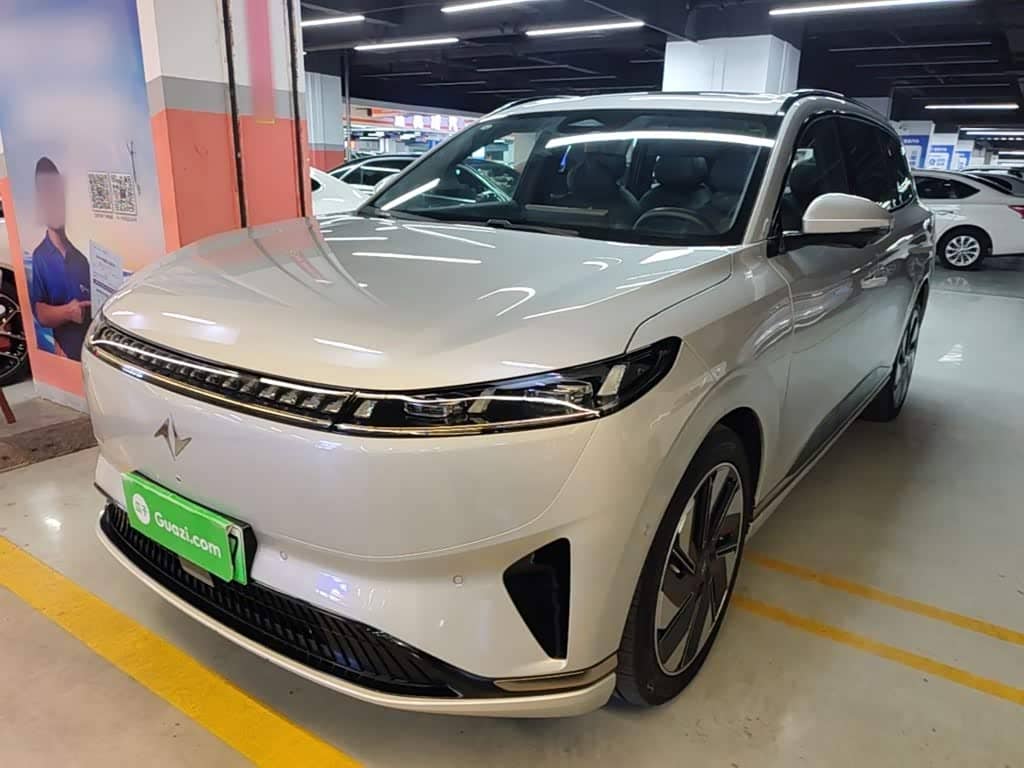 Dongfeng Yipai eπ008