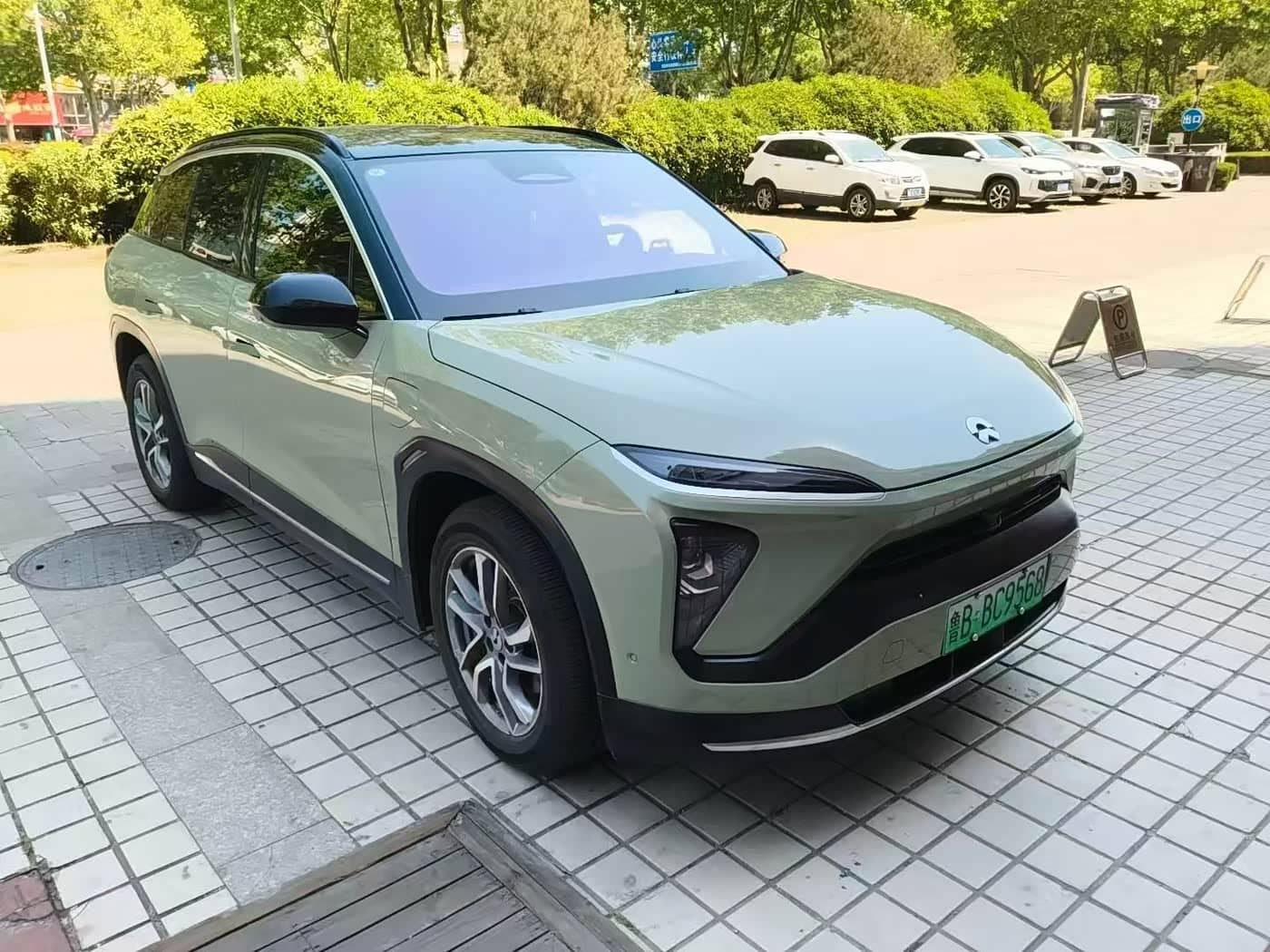 NIO ES6