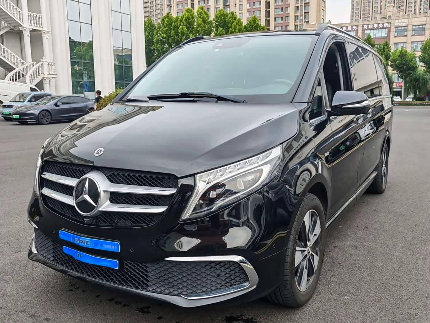Mercedes-Benz V-Class