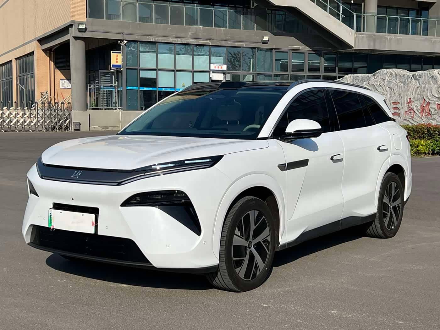 BYD Tang L