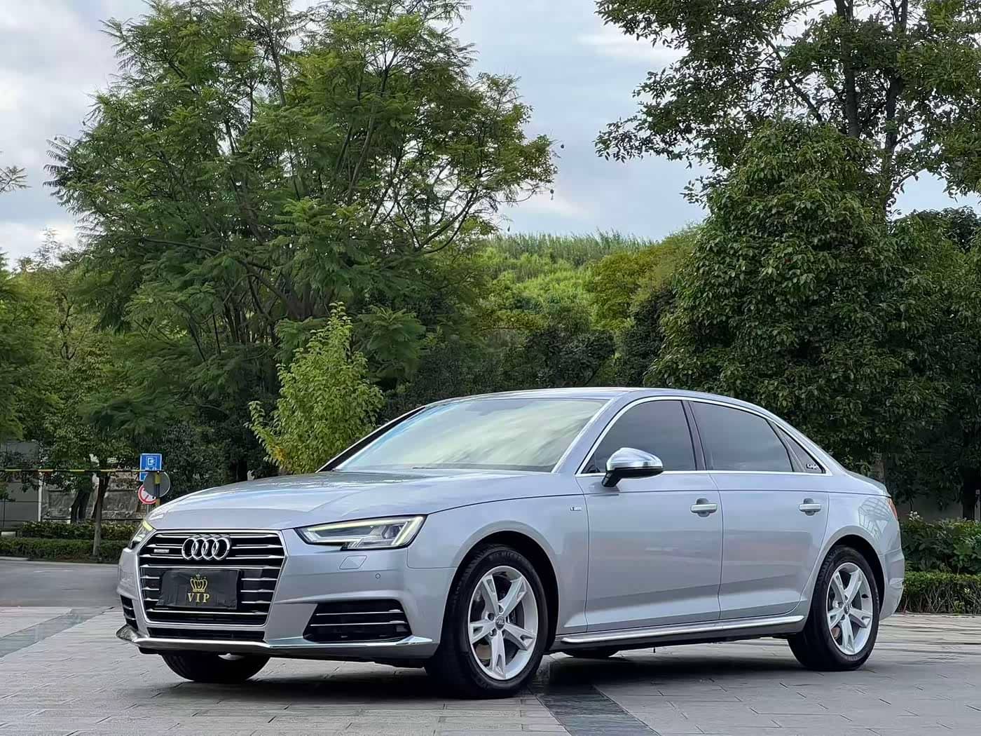Audi A4L