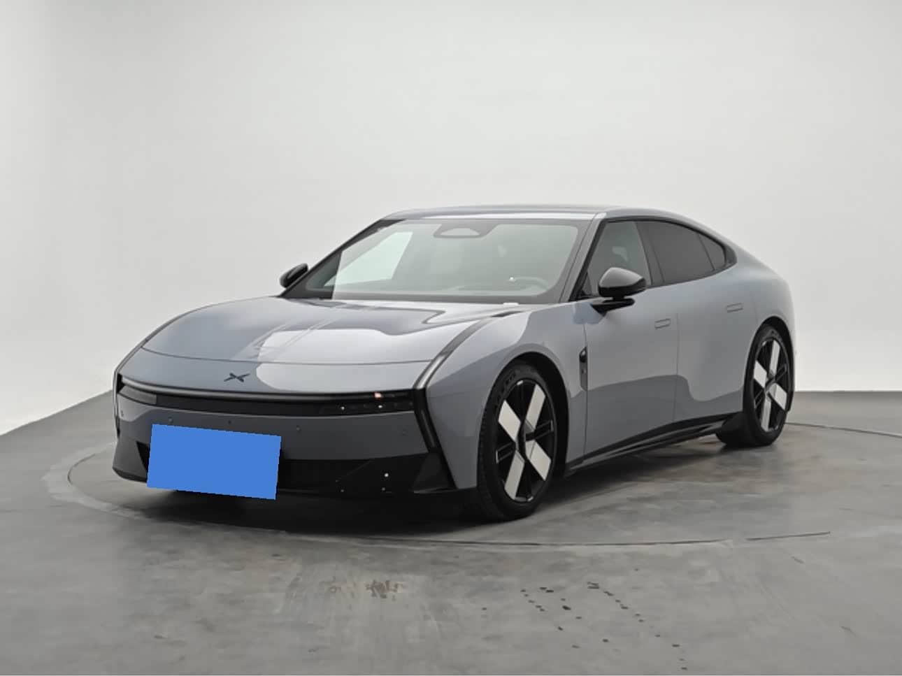 XPeng P7